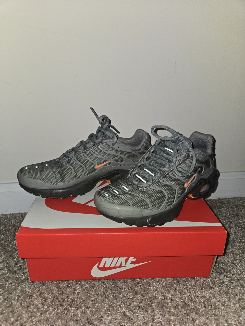 Nike Big Kid Stucco/Orange Athletic Running Shoes